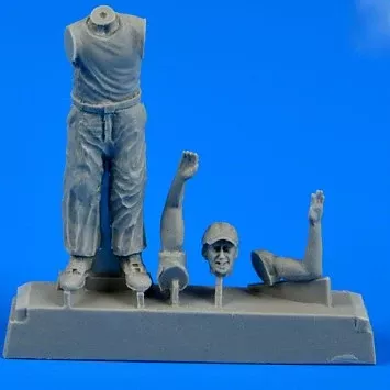 Aerobonus 480108 1/48 WWII US Army Aircraft Mechanic #2 Pacific Theatre (Standin