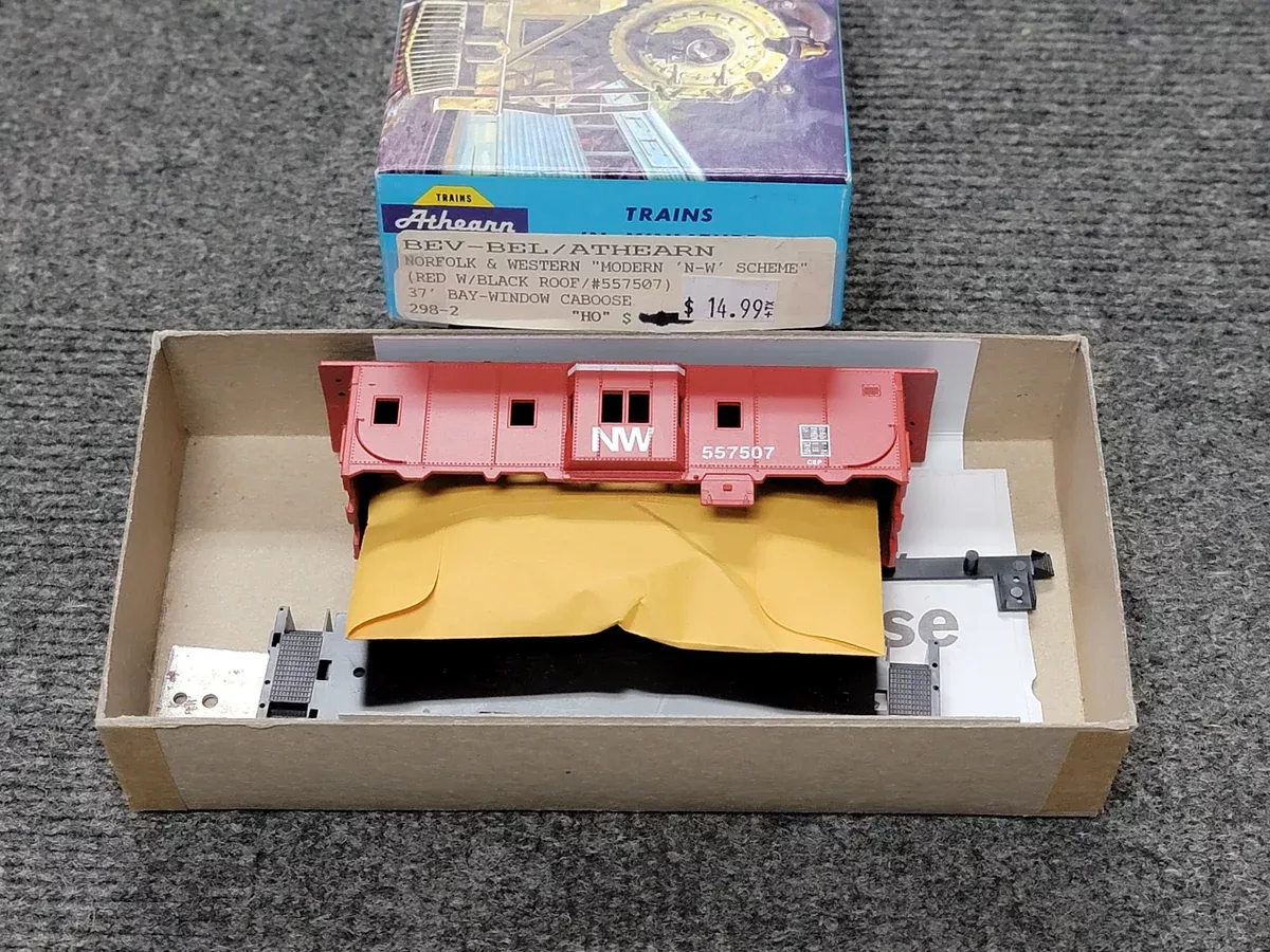 Athearn/Bev-Bel 298-2 HO Scale (Blue Box Kit) Bay Window Caboose NW 557507 - NOS