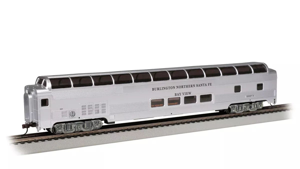 Bachmann 13010 HO Scale 85' Lighted Budd Dome Car BNSF 31 Bay View
