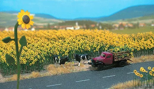 Busch 6003 HO Scale Sunflower Field Kit