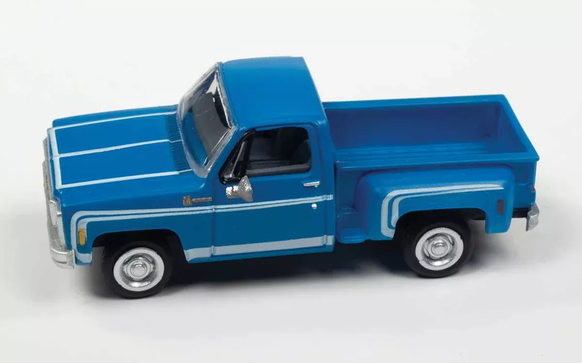 Classic Metal Works 30616 HO Scale 1976 Chevy Stepside Pickup Truck - Blue