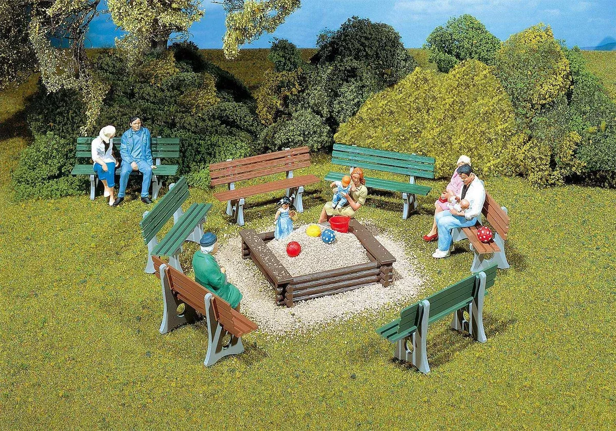 POLA 330979 G Gauge 6 Benches - Green and Brown