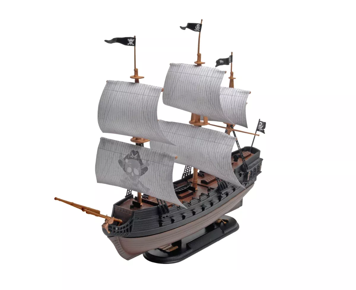Revell 85-1237 1/350 Black Diamond Pirate Ship (Snap)