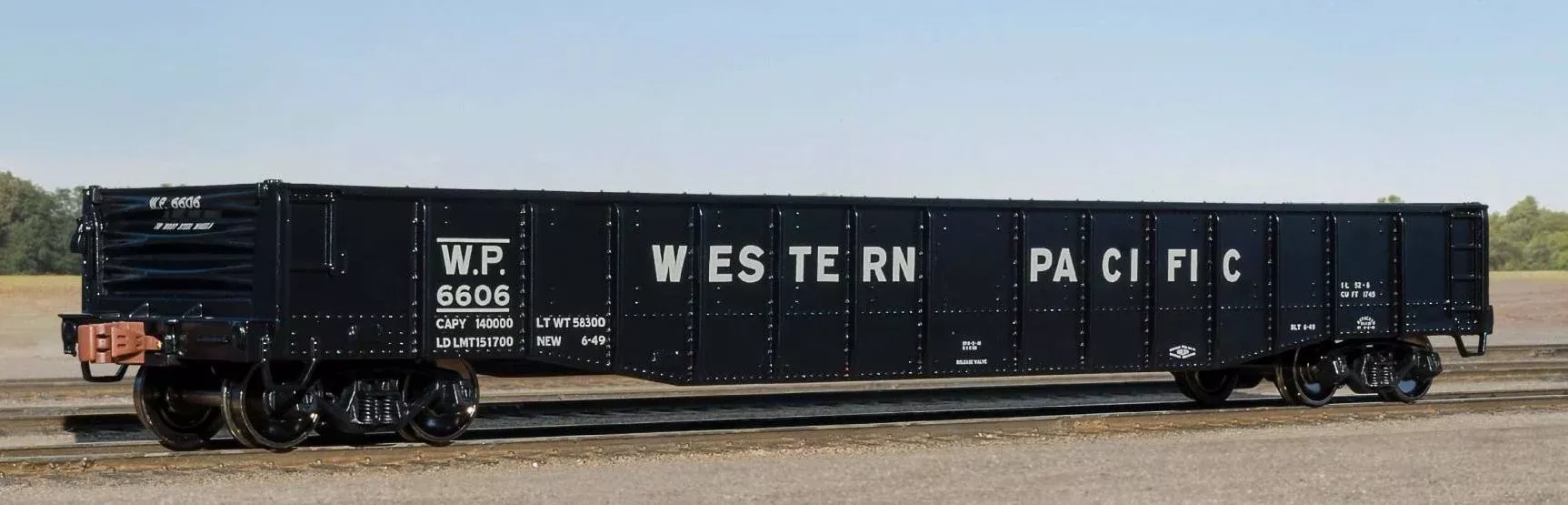 ScaleTrains Kit Classics 1199 HO Scale 52'6" Mill Gondola Western Pacific WP 6704