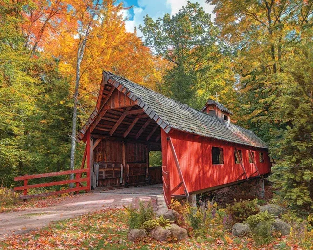 Springbok 33-11185 Loonsong Bridge 1000 Piece Puzzle