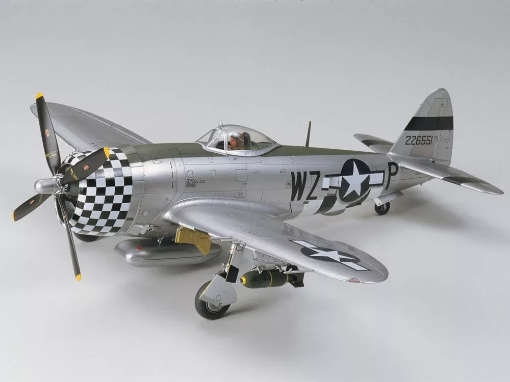 Tamiya 61090 1/48 Republic P-47D Thunderbolt "Bubbletop" Fighter