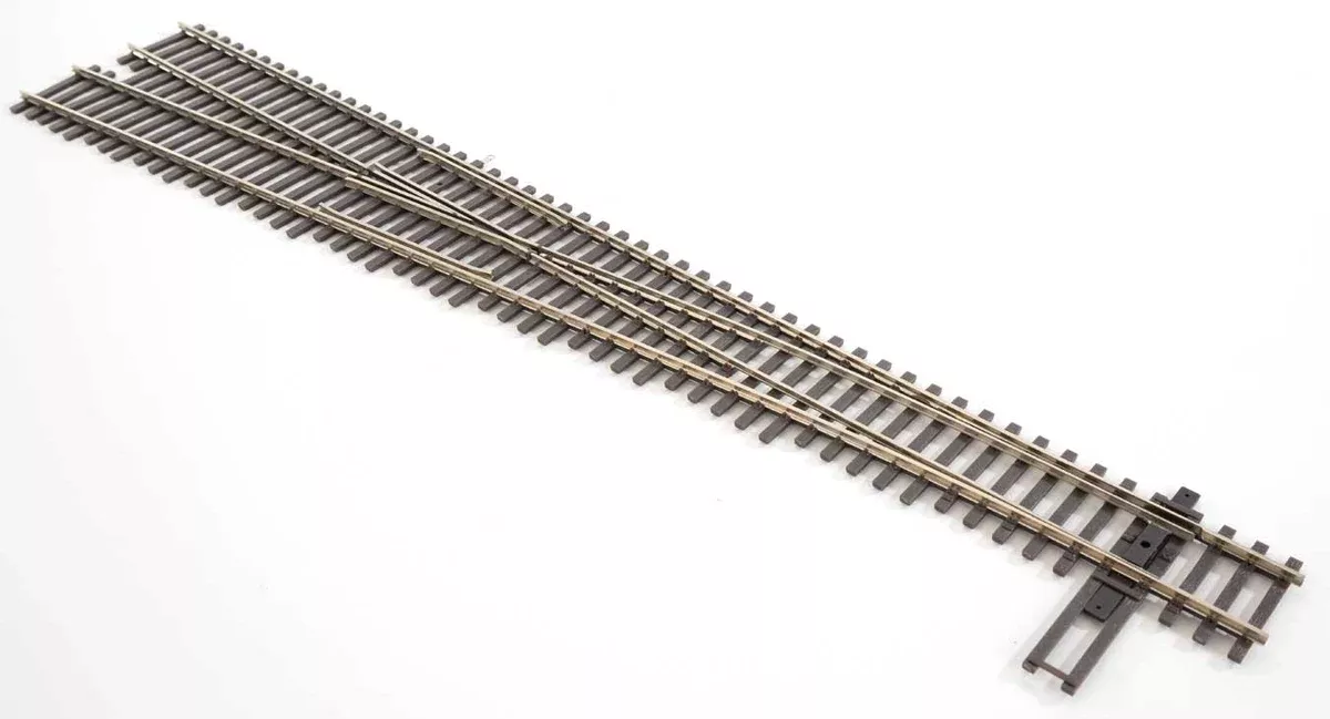 Walthers 948-83019 HO Scale Code 83 #8 Left Hand Turnout