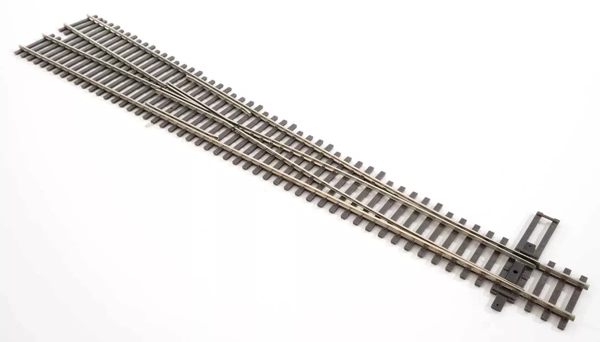 Walthers 948-83020 HO Scale Code 83 #8 Right Hand Turnout