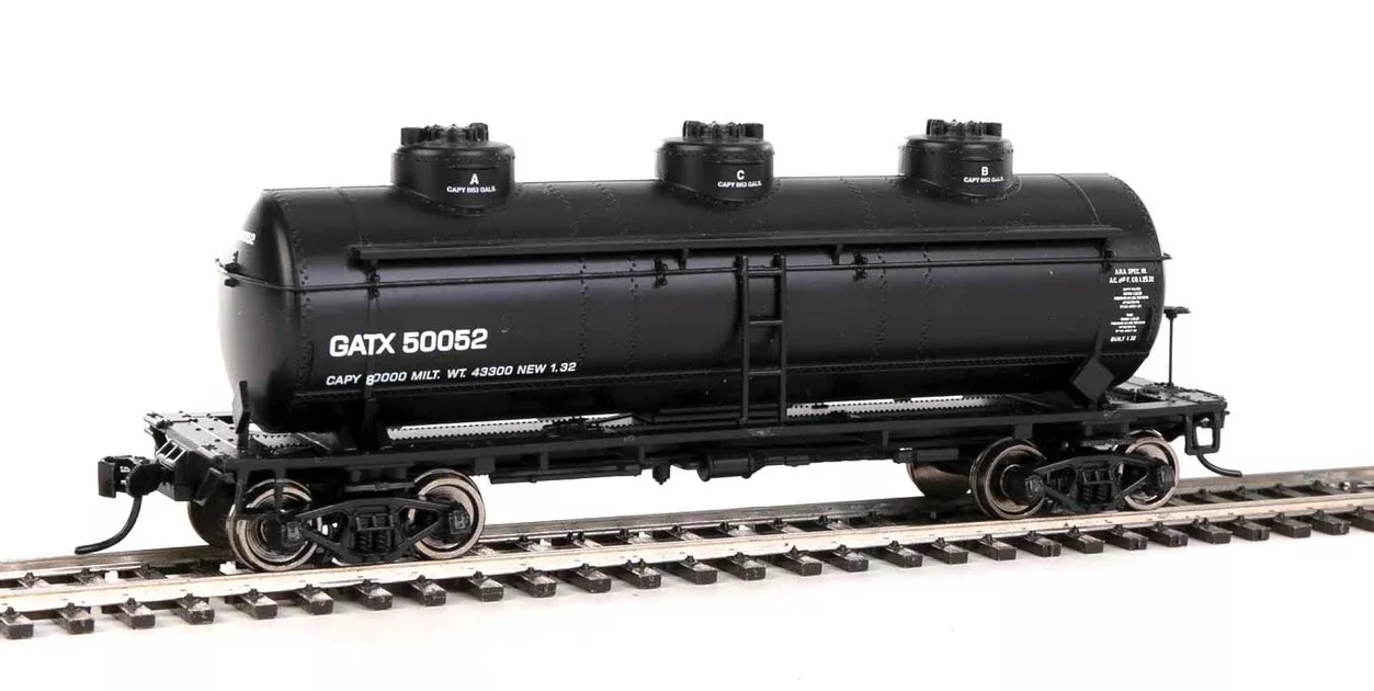 Walthers Mainline 910-1133 HO Scale 3 Dome Tank Car GATX 50052