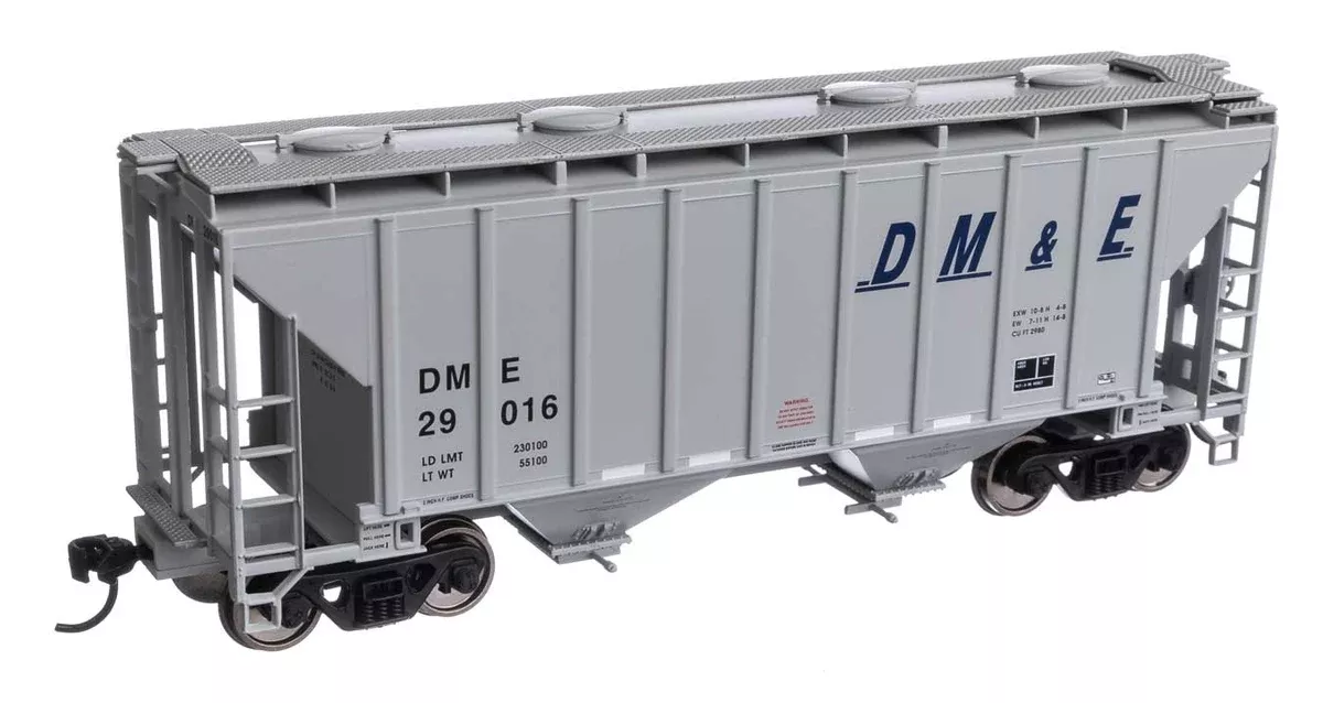 Walthers Mainline 910-7982 HO Scale 37' 2980 Cu-Ft 2-Bay Hopper DM&E 29016